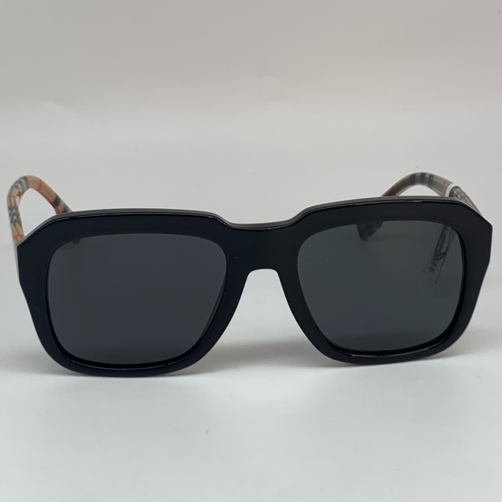 MAXSOLD Burberry Men’s Sunglasses - Picture 2 of 11
